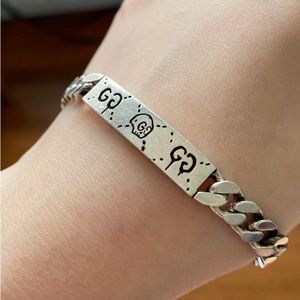 *USED AND PREOWNED* Size XS (15) Gucci Ghost Bracelet